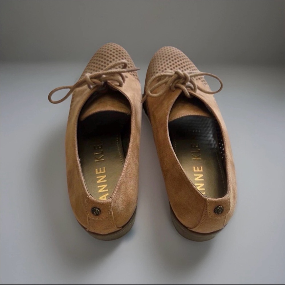 Anne Klein iFlex Oxford Shoes | Size 9 | Tan Suede Lace-Up Comfort Flats